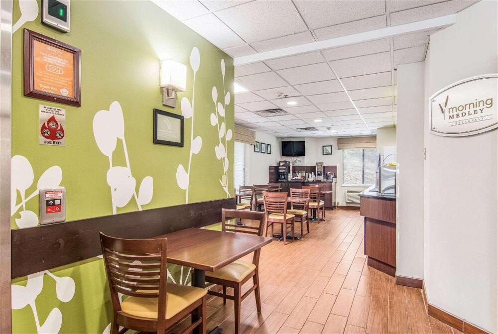 Foto de restauración de Hotel Sleep Inn Austintown