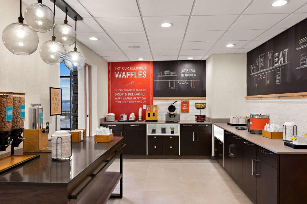 Dining – Hotel Hampton Inn &amp;amp; Suites Petoskey