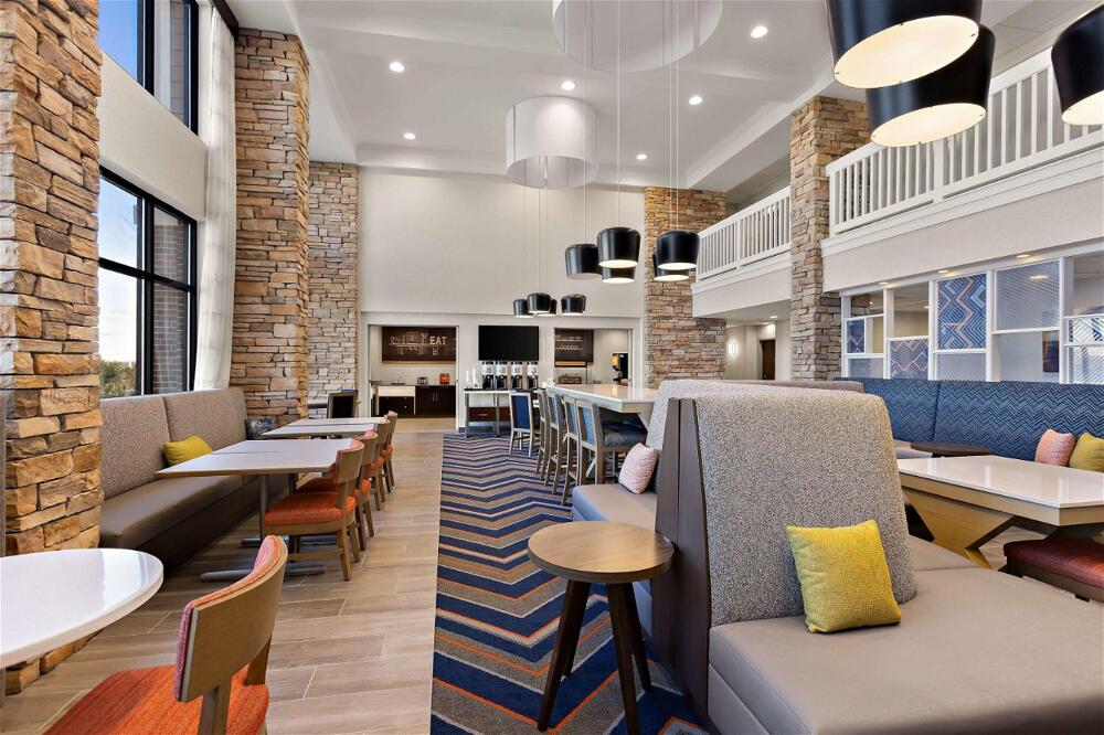 Dining – Hotel Hampton Inn &amp;amp; Suites Petoskey
