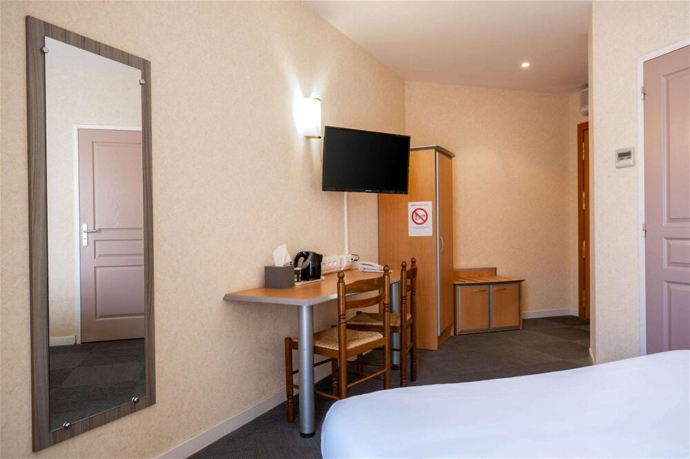 Foto de una habitación de Comfort Hotel Saintes