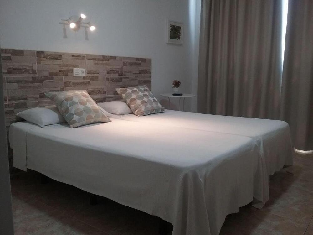 Foto de una habitación de Hostal Residencia Cardona