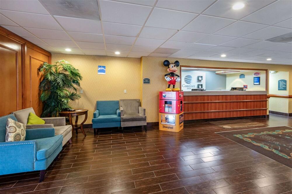 Foto de las zonas nobles de Comfort Inn Anaheim Resort