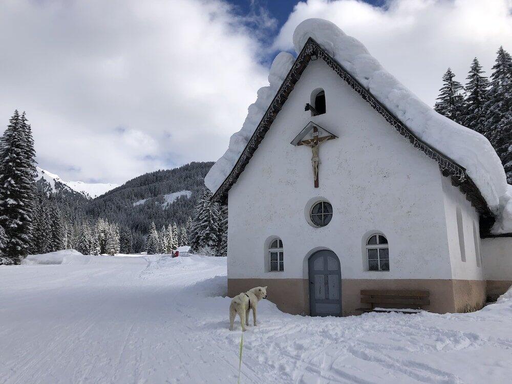 Foto de los servicios de Alpine Touring Hotel