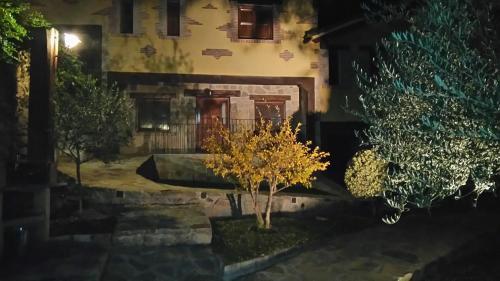 Foto del exterior de Casa Rural Casas Rurales Acebuche,para nuestros clientes PISCINA CLIMATIZADA TERMAL BALNEARIO EL SALUGRAL A 12 KILÓMETROS, 5 EUROS POR PERSONA
