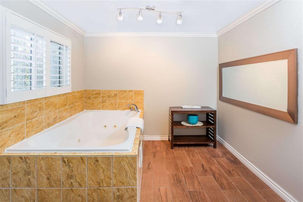 Foto del baño de Casa Blanca Hotel &amp;amp; Suites Orange