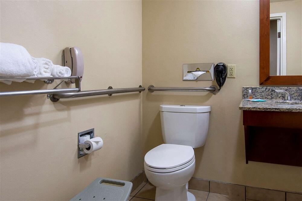 Foto del baño de Hotel Comfort Inn Santa Fe
