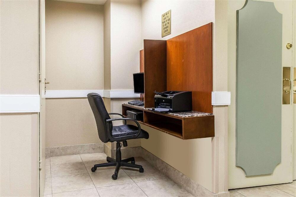 Foto de los servicios de Hotel Comfort Inn Pentagon City