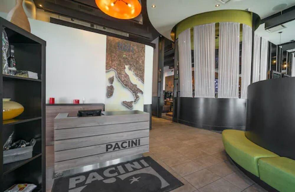 Foto de restauración de Acclaim Hotel by CLIQUE