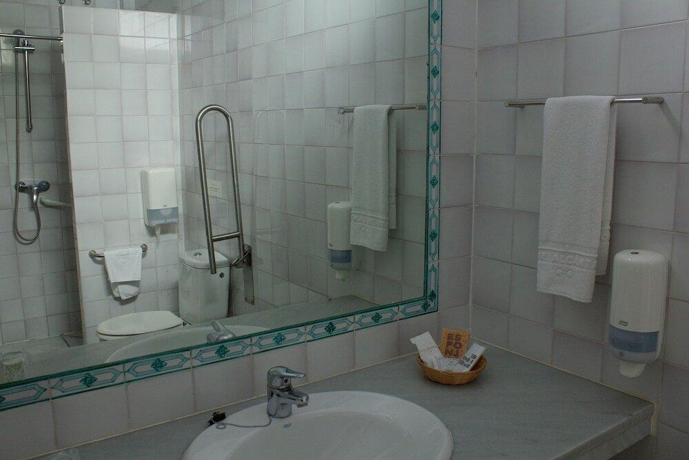 Foto del baño de Hotel Alcántara