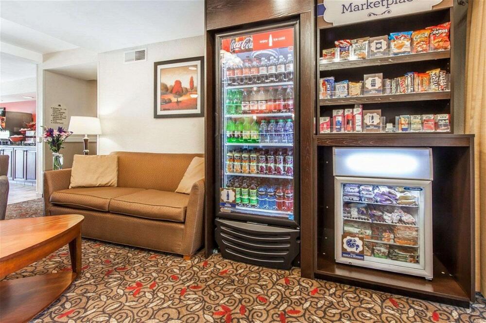 Foto de las zonas nobles de Hotel MainStay Suites Knoxville Airport