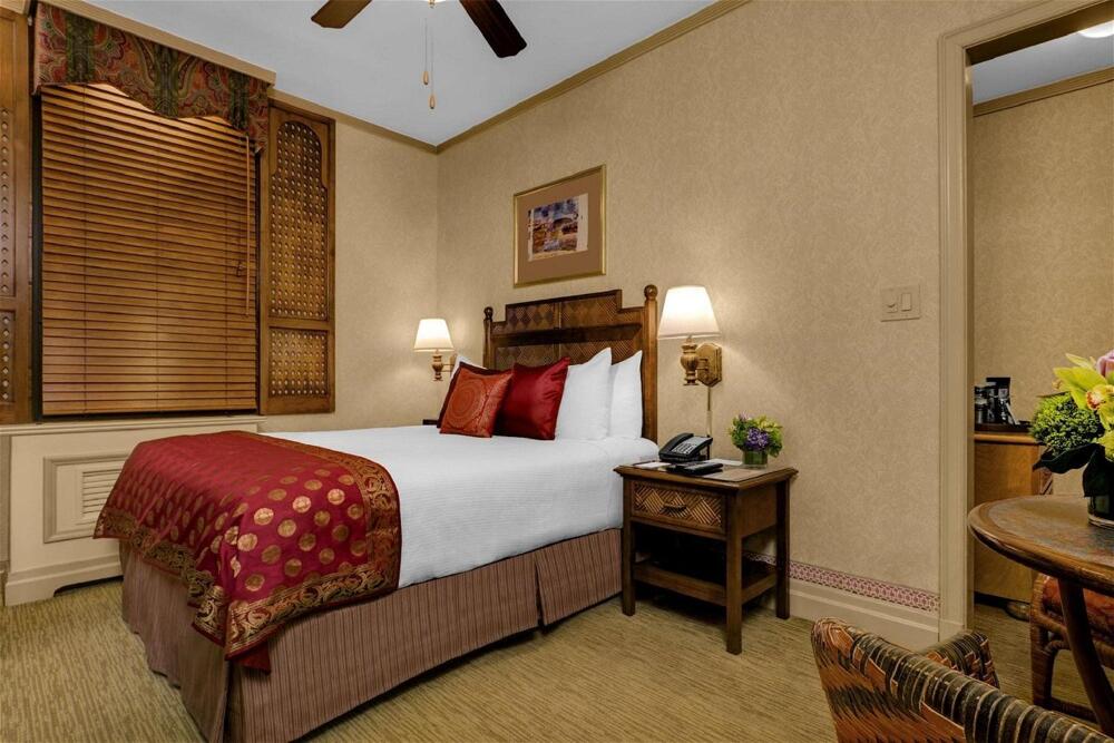 Foto de una habitación de Casablanca Hotel by Library Hotel Collection