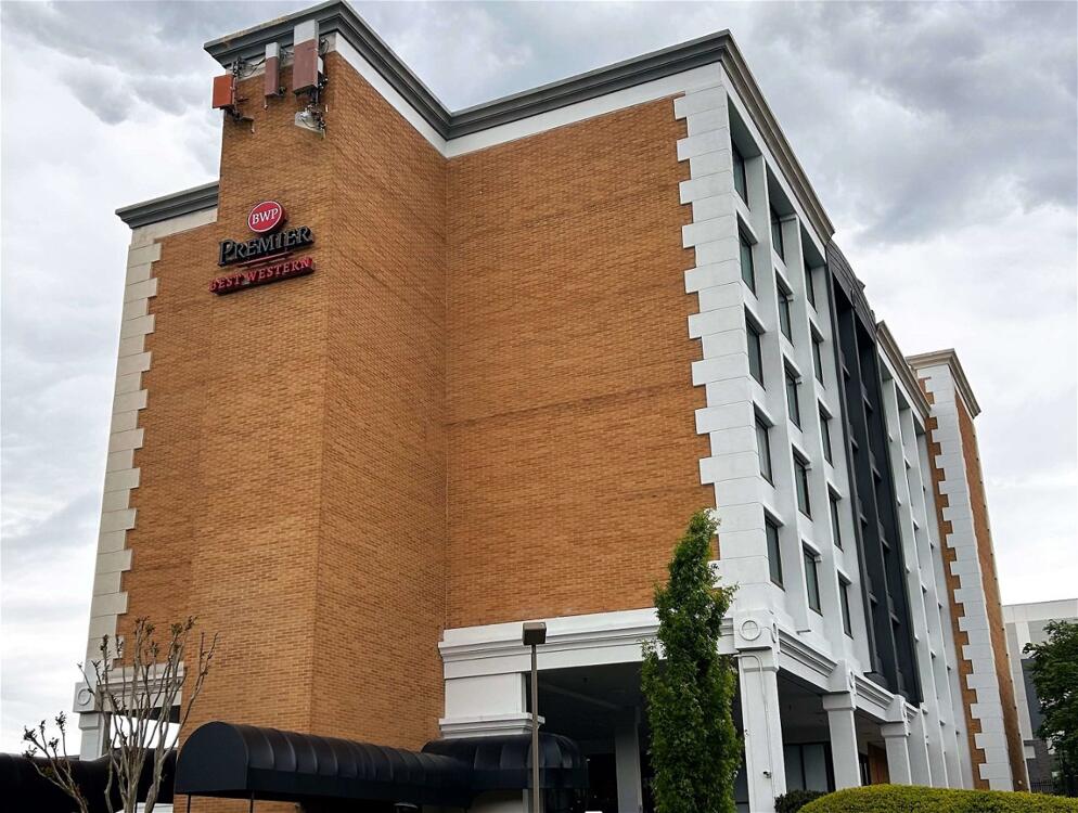 Foto del exterior de Best Western Plus Rockville Hotel &amp;amp; Suites