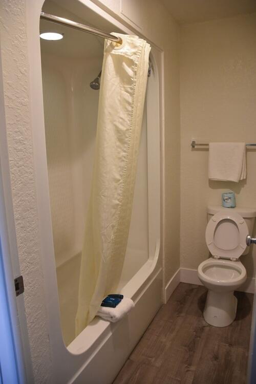 Foto del baño de Hotel Rodeway Inn Kissimmee Maingate West