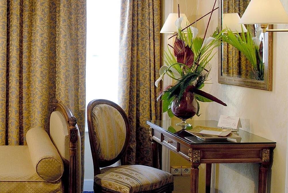 Foto de una habitación de Churchill Hotel Bayeux Centre