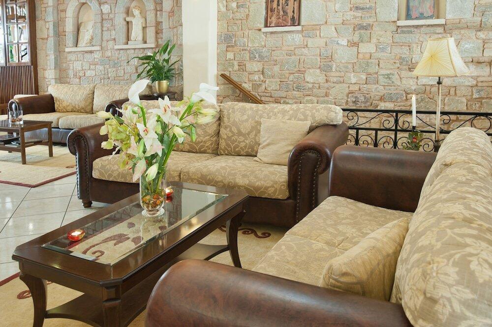 Foto de restauración de Hermes Delphi Hotel