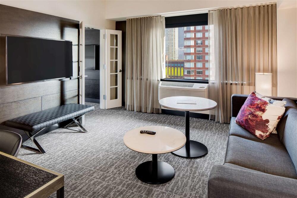 Room – DoubleTree by Hilton Hotel &amp;amp; Suites Jersey City