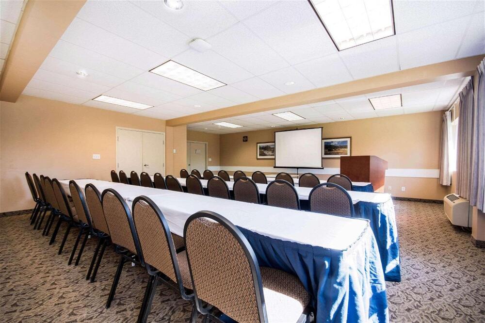 Foto de los servicios de Hotel Comfort Inn &amp;amp; Suites