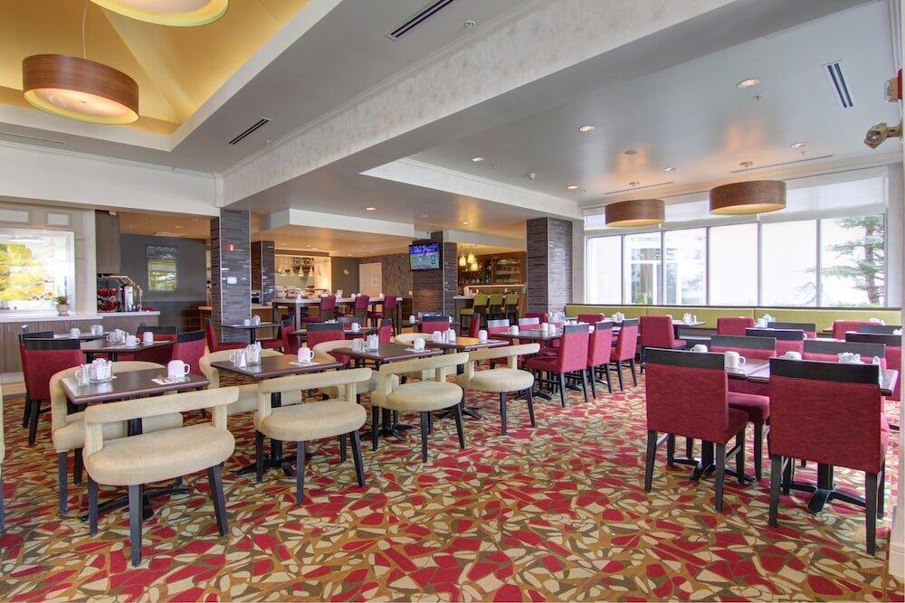Foto de restauración de Hotel Hilton Garden Inn Calgary Airport