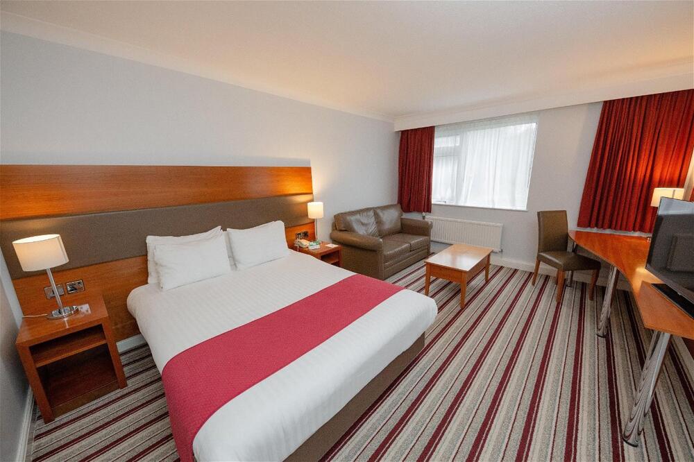 Foto de una habitación de Holiday Inn Newport, an IHG Hotel