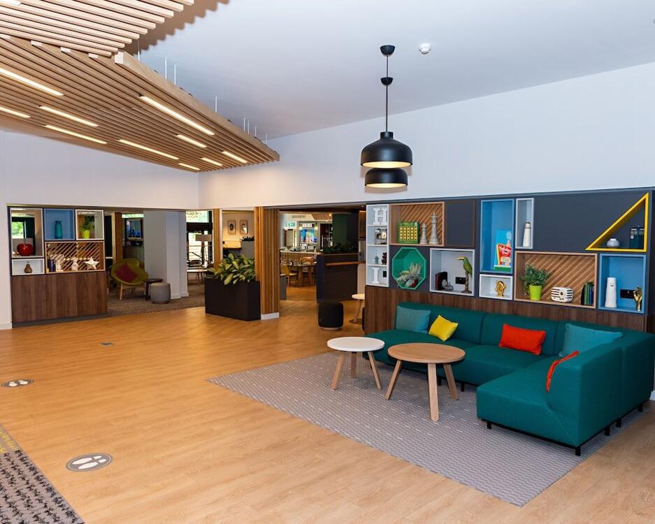 Foto de las zonas nobles de Holiday Inn Newport, an IHG Hotel