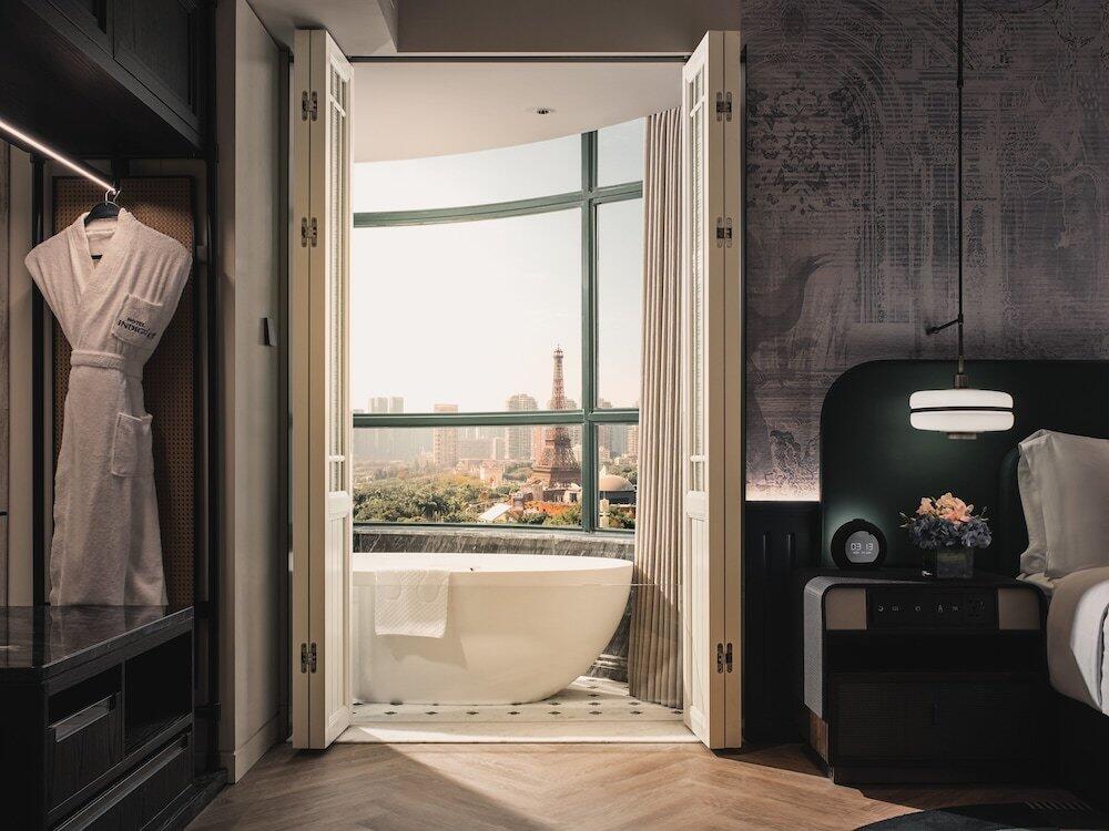 Foto de una habitación de The Venice Raytour Hotel Shenzhen (close to HappyValley and Window of the world, has 1500m² outdoor pool)