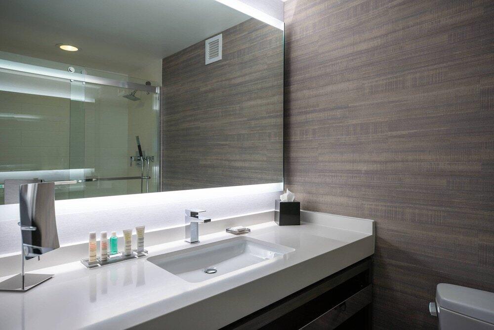 Foto del baño de Hotel Tysons Corner Marriott