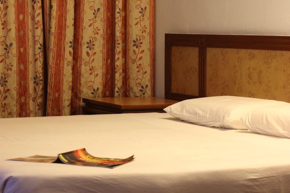 Foto de una habitación de Miri Hotel