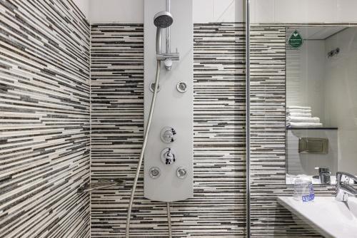 Foto del baño de Hotel Ronda Lesseps