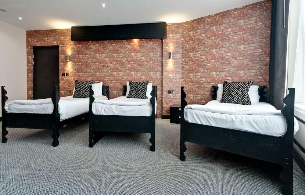 Room – Printworks Hotel