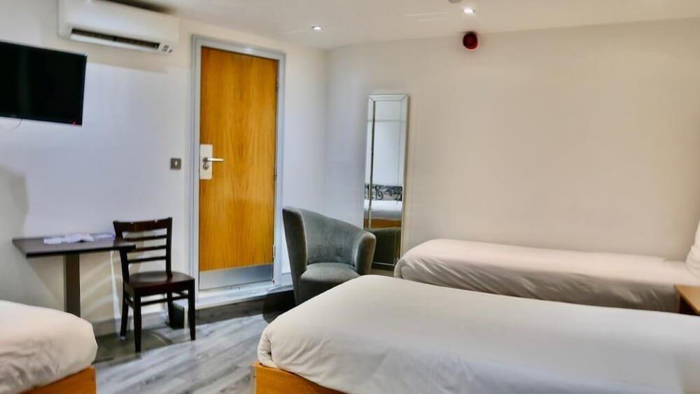 Room – Printworks Hotel