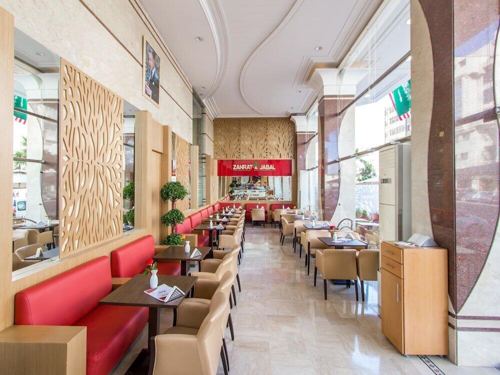 Foto de restauración de Hotel Zahrat Al Jabal