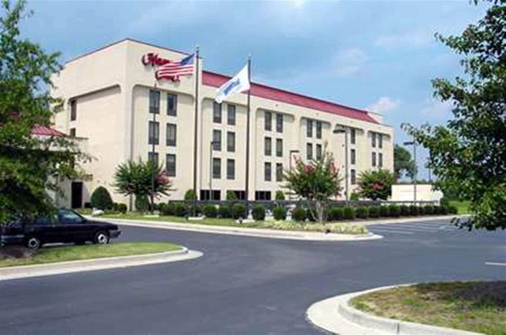 Foto del exterior de Hotel Hampton Inn Petersburg-Ft. Lee