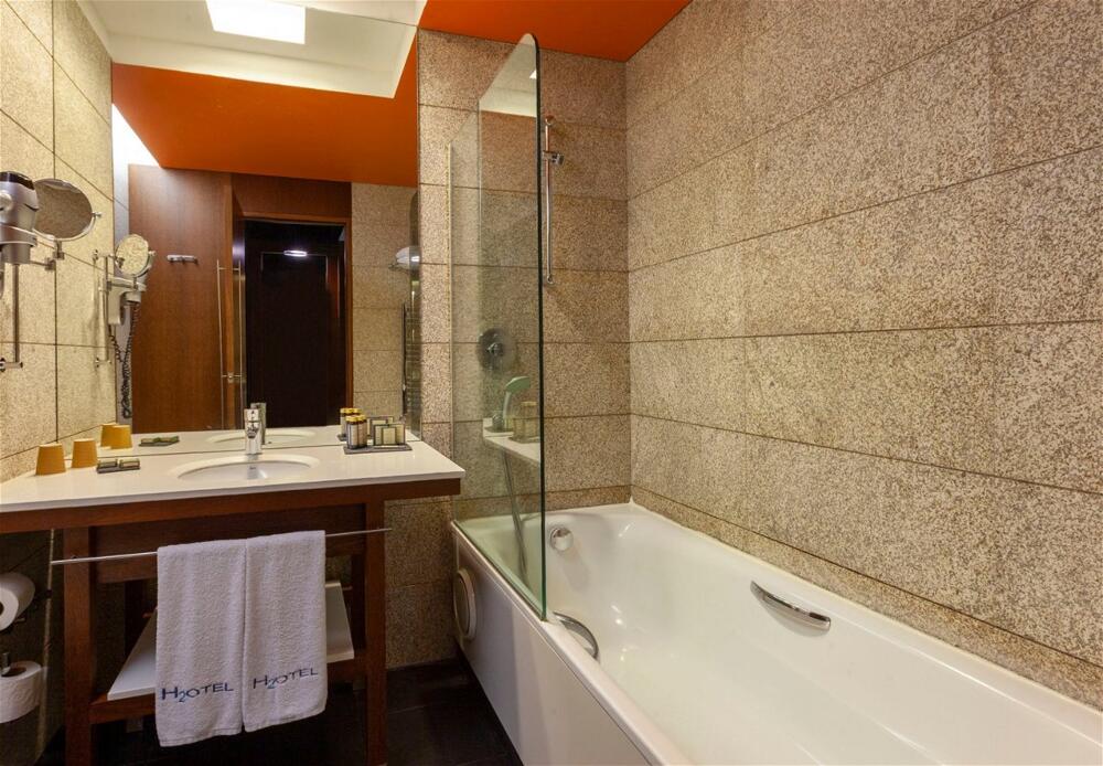Foto del baño de Hotel H2otel Congress &amp;amp; Medical Spa