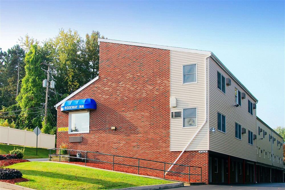 Foto del exterior de Hotel Rodeway Inn State College - near University