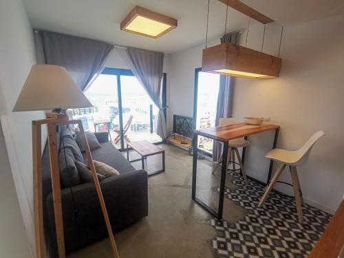 Foto de restauración de Apartamentos Punta Elena Beach