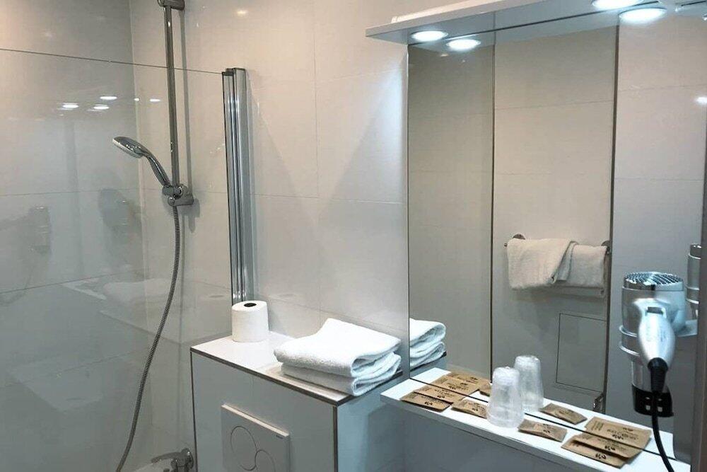 Foto del baño de Hôtel Flor Rivoli