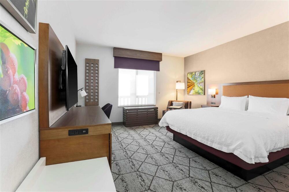 Foto de una habitación de Hotel Hampton Inn &amp;amp; Suites Windsor-Sonoma Wine Country