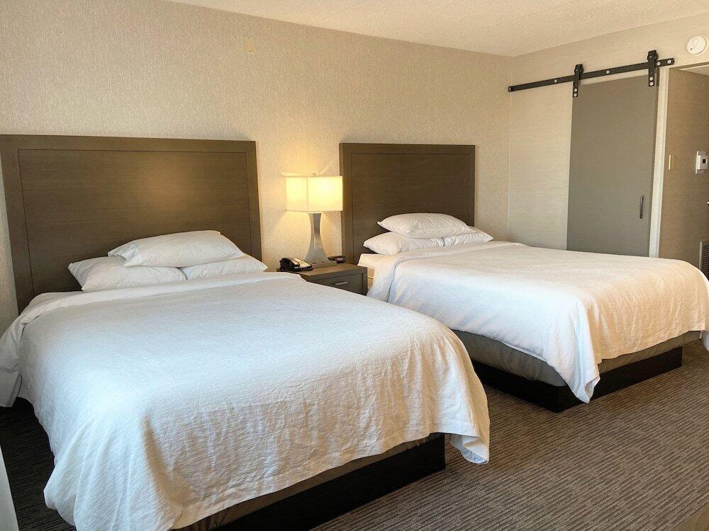 Foto de una habitación de Hotel Embassy Suites Chicago - Schaumburg/Woodfield
