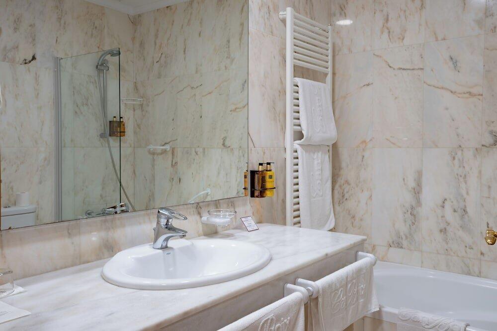 Foto del baño de Hotel Can Boix de Peramola