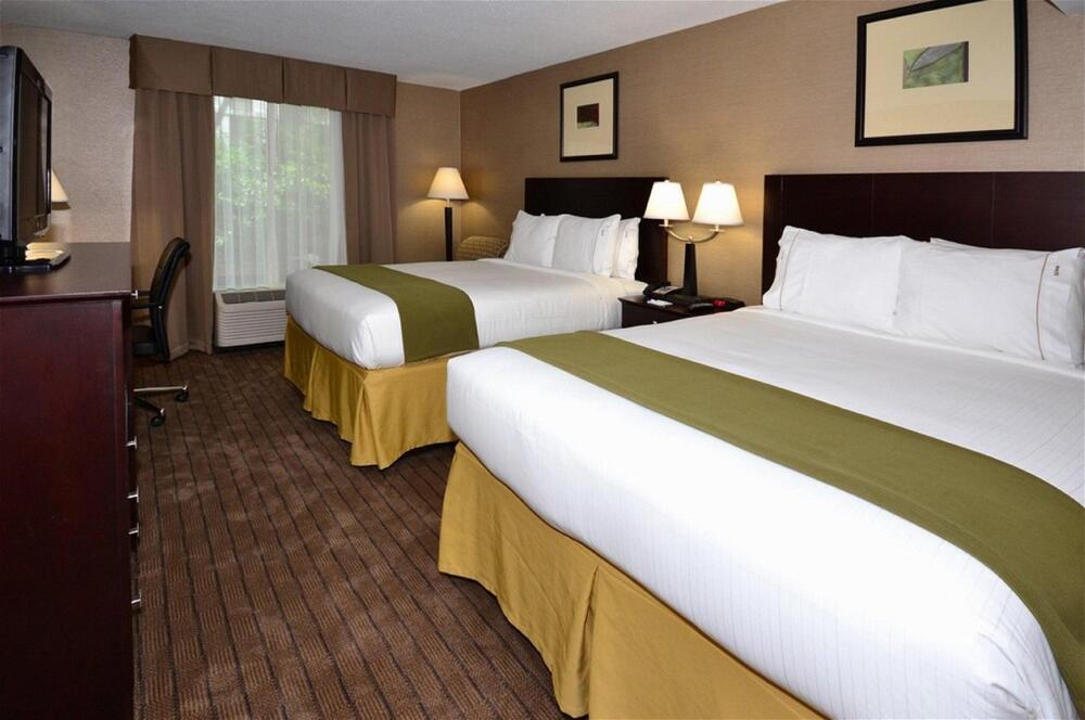 Foto de una habitación de Holiday Inn Express Boston Brockton, an IHG Hotel