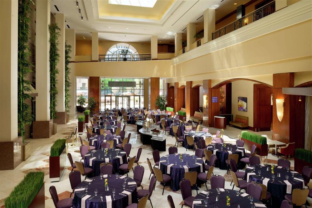 Foto de restauración de Hotel Hilton Charlotte Uptown