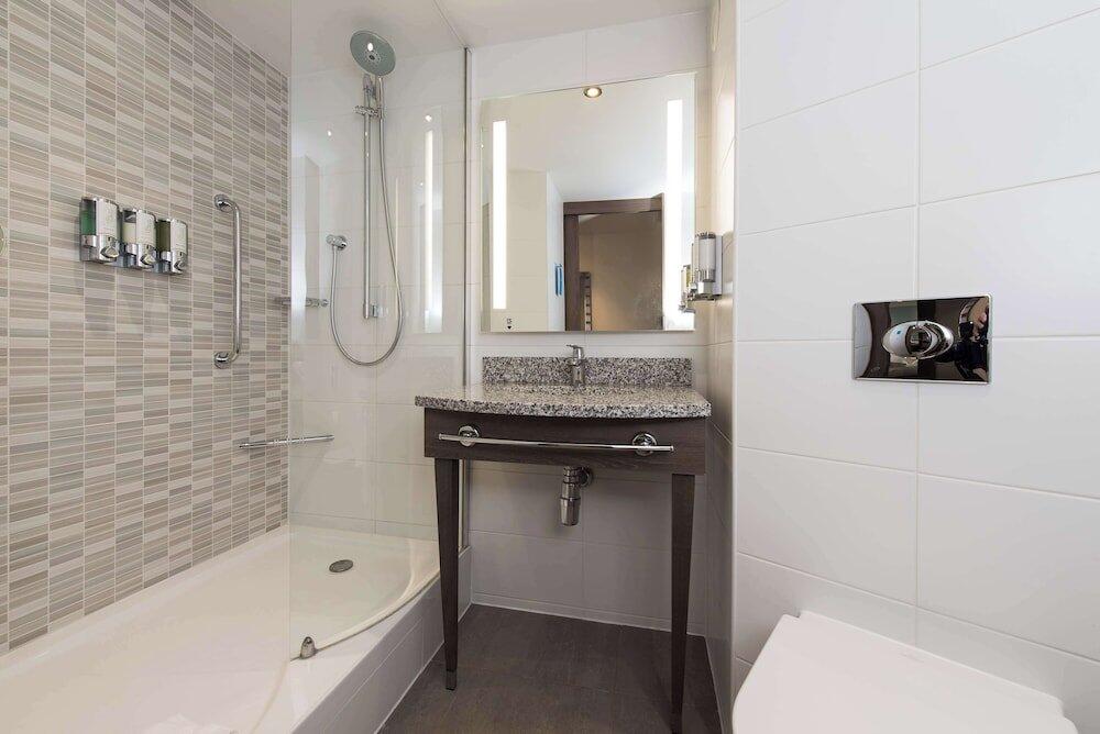 Foto del baño de Hotel Hampton by Hilton Edinburgh West End