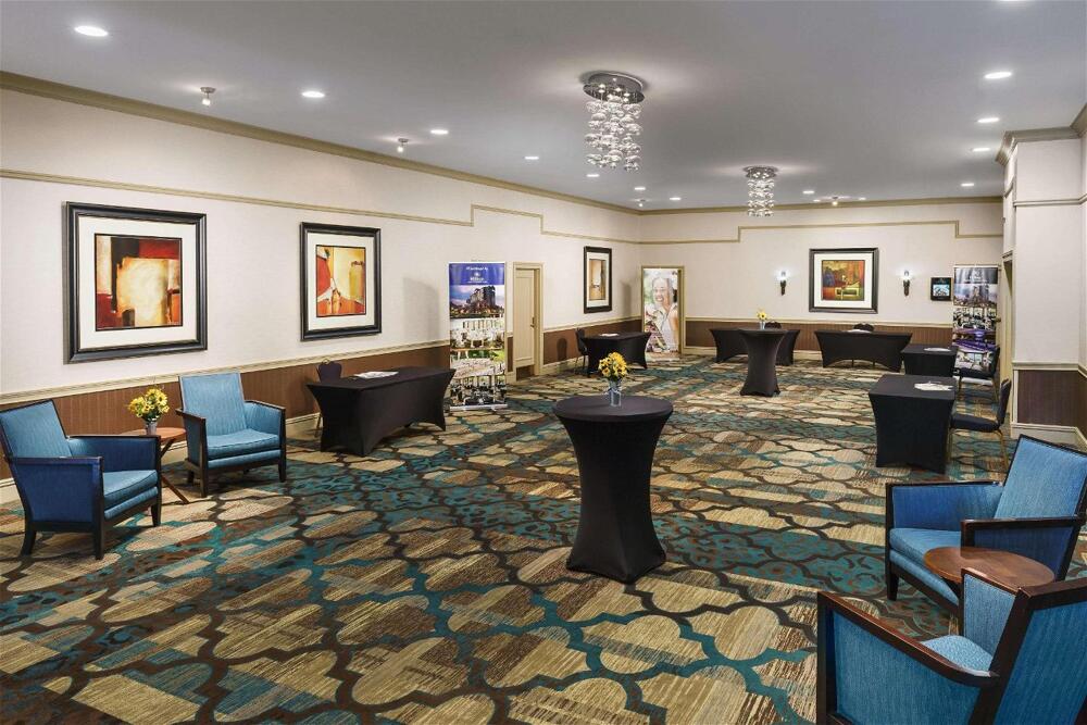 Foto general de Hotel Hilton Charlotte University Place
