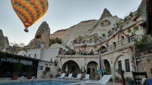 Foto del exterior de Local Cave House Hotel