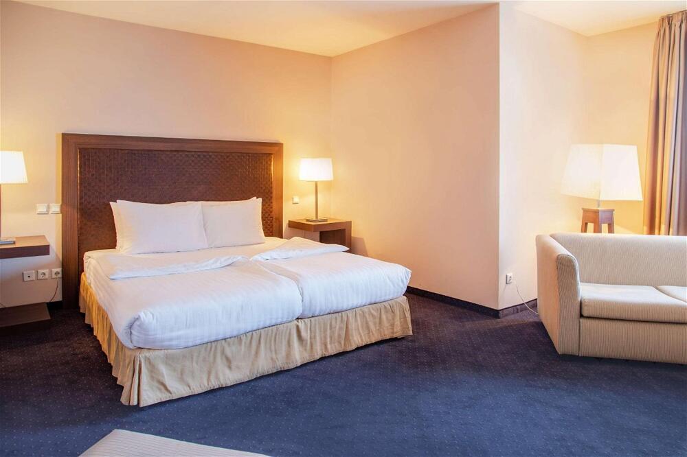 Foto de una habitación de Metropolitan Hotel Sofia, a member of Radisson Individuals