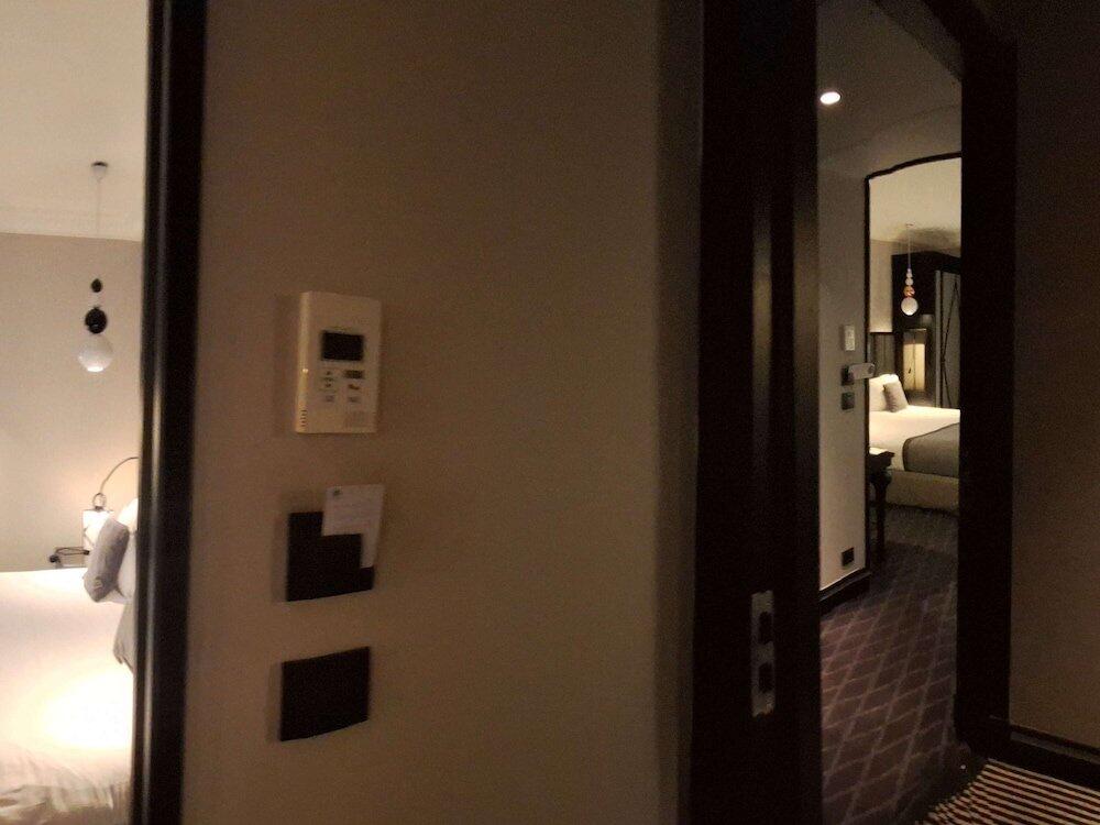Foto de una habitación de Hotel Mercure Paris Arc de Triomphe Wagram