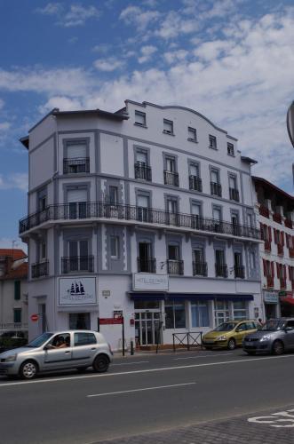 Foto del exterior de Brit Hotel De Paris