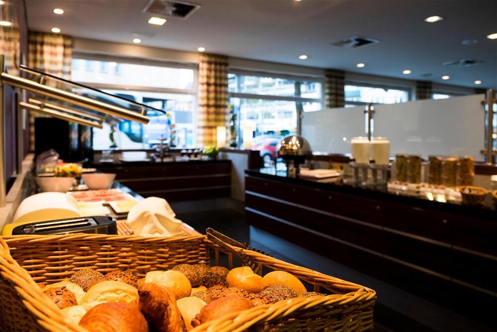 Foto de restauración de Holiday Inn Express Gütersloh, an IHG Hotel