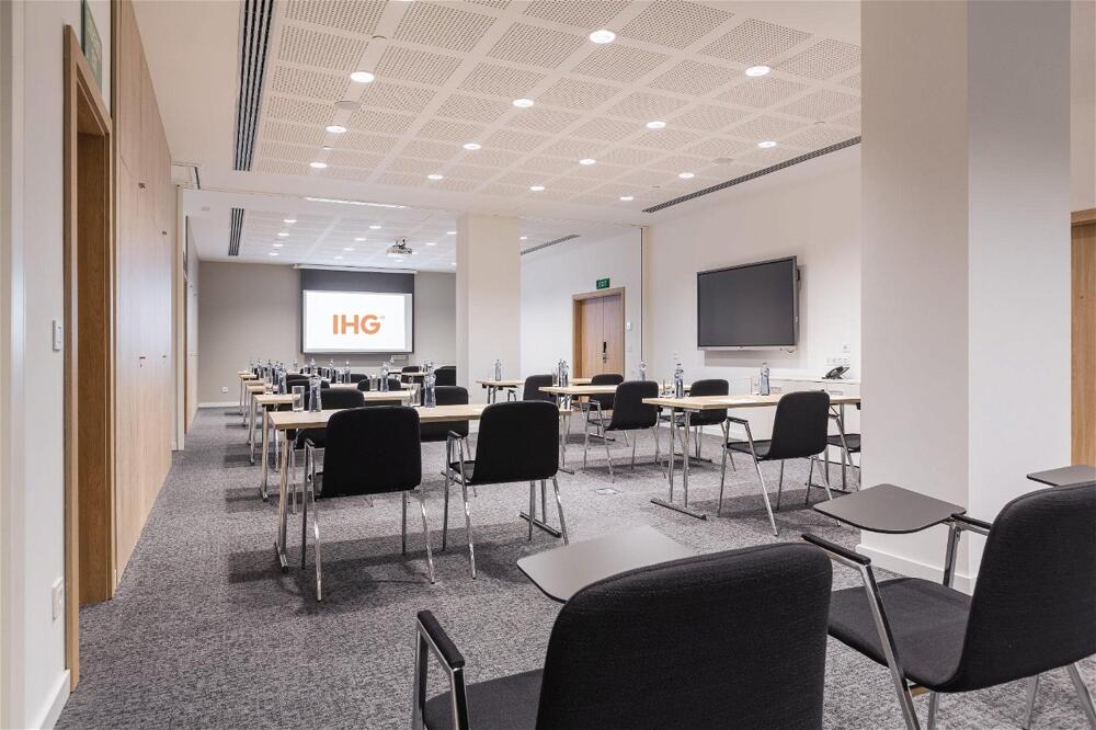 Foto general de Holiday Inn Barcelona - Sant Cugat, an IHG Hotel