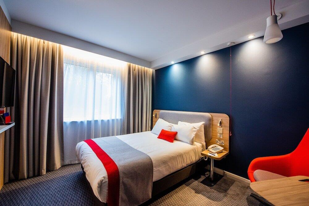 Foto de una habitación de Holiday Inn Express Canterbury, an IHG Hotel